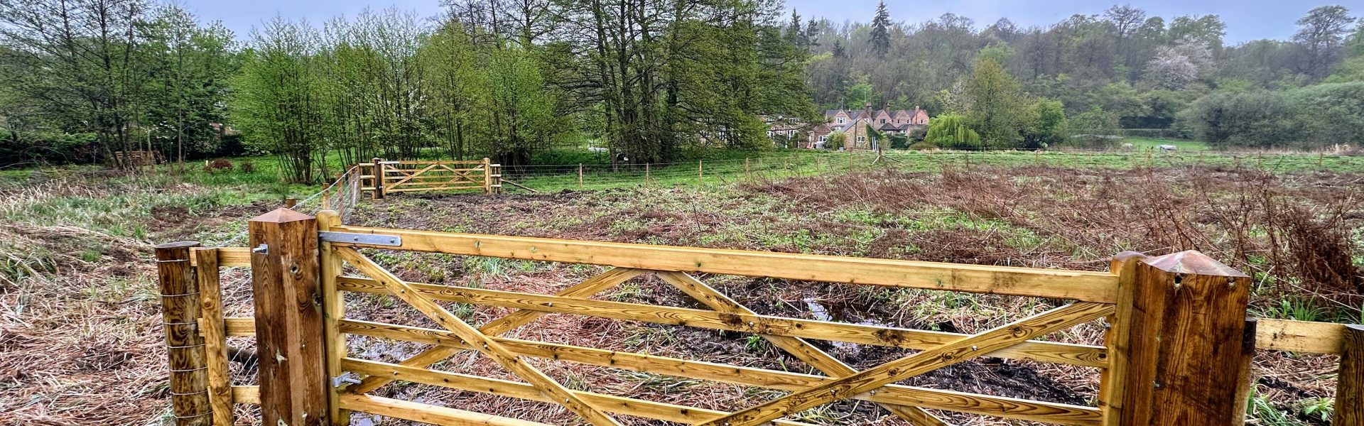 Fencing to allow grazing at Mill Farm Meadow
